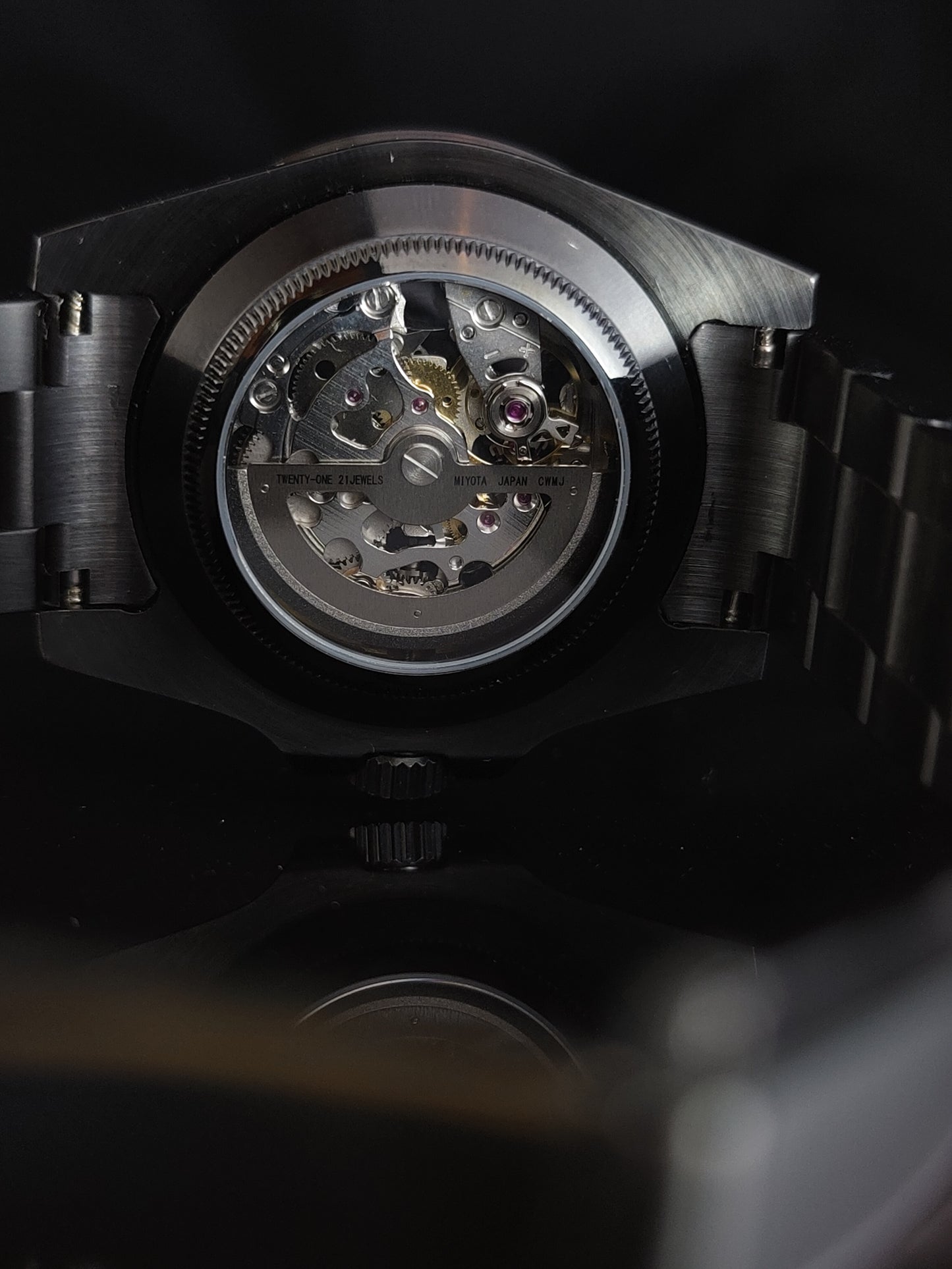 T0 - Black