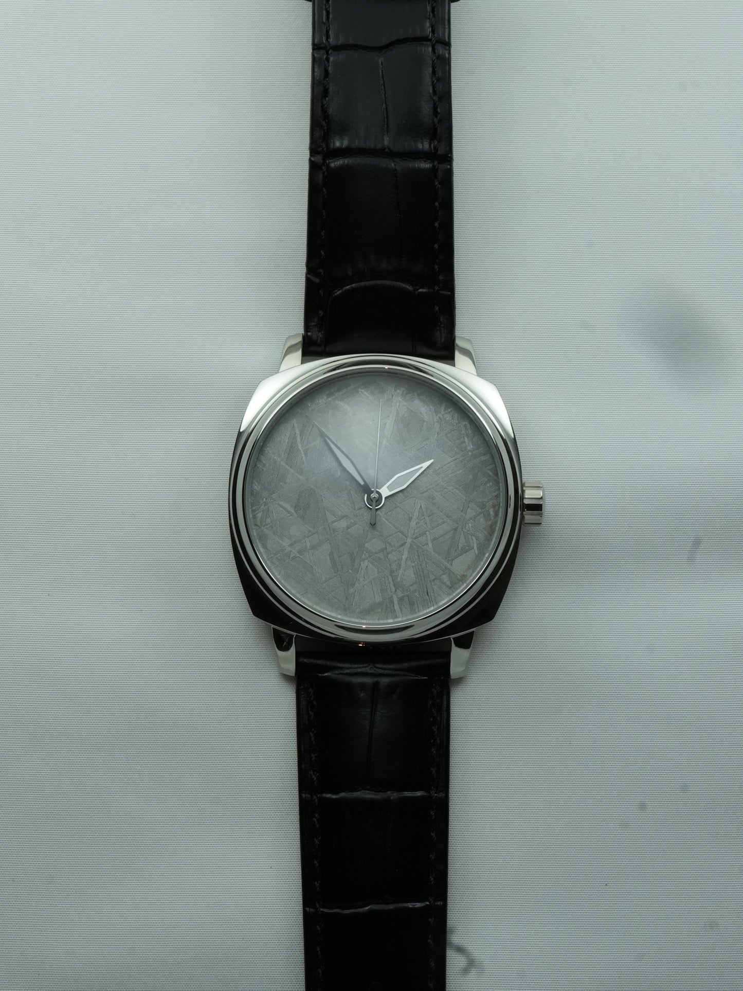 Muon - Grey Meteorite/Silver