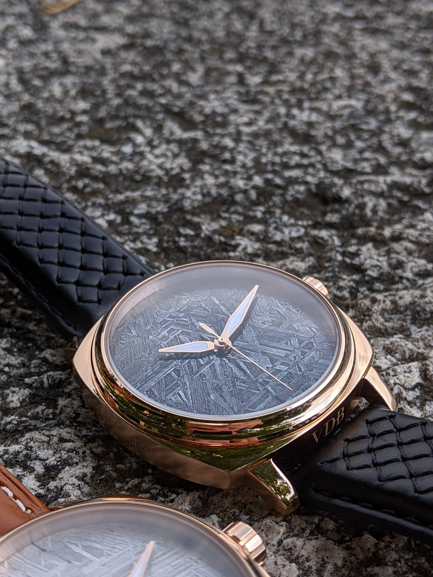 Muon - Black Meteorite/Rose Gold